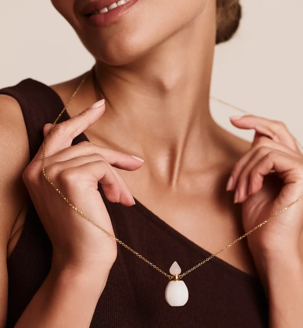 Naszyjnik z perfumetką z jadeitu NLB0363